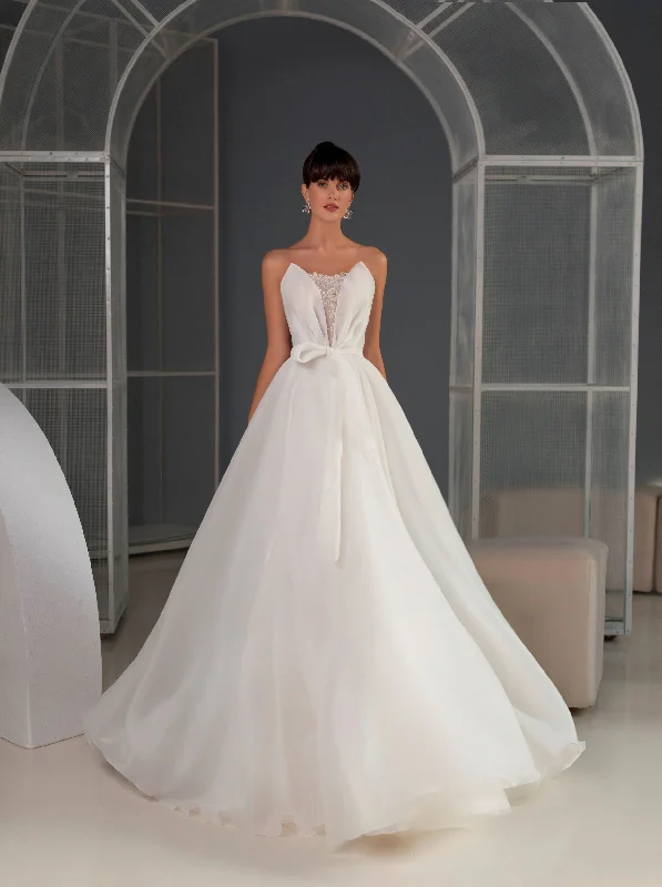 Strapless Clean Organza Wedding Gown