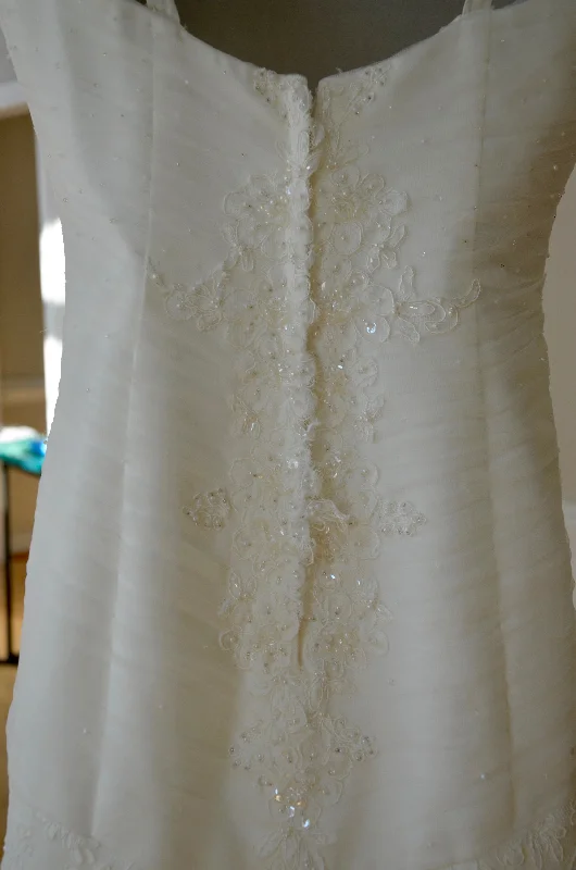 Oleg Cassini Beaded Lace