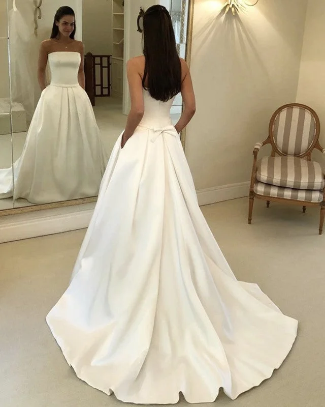 Sleeveles Satin Wedding Dress With Pockets