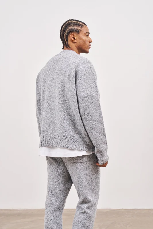 FLUFFY KNIT EMBLEM CREW - GREY MARL