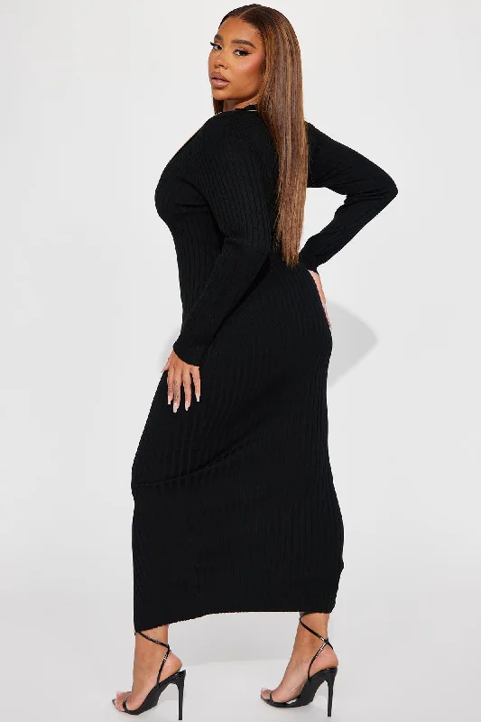 Stephanie Sweater Maxi Dress - Black/Gold